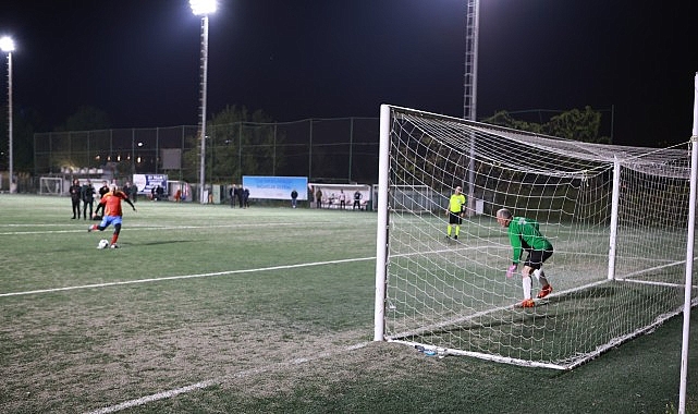 Ege Üniversitesi Masterlar Futbol Takımı şampiyonluğa uzandı
