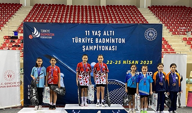 Osmangazi Belediyespor’un genç badmintoncuları göz doldurdu