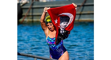 30 Ağustos’ta 30 Saatlik Yüzme Performansı