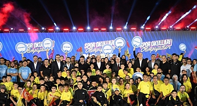 Başkan Altay “Spor Okulları Olimpiyatları”na Katılan Tüm Gençleri Tebrik Etti