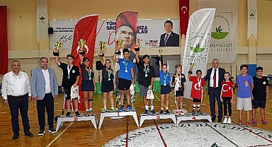 Minik raketler Osmangazi’de kıyasıya mücadele etti