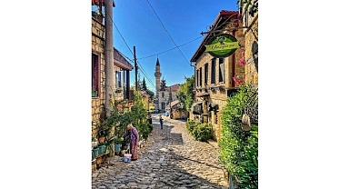 Yeşilyurt Köyü, Sonbaharın Renkleri Eşliğinde Cumhuriyet Coşkusunu Doğada Kutluyor