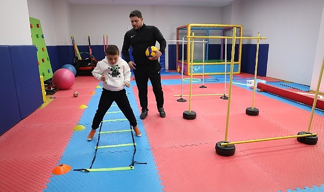 İstanbul’da engeller sporla aşılıyor: İBB’den 87 bini aşkın vatandaşa sporla rehabilitasyon hizmeti